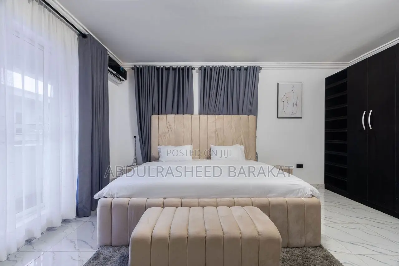 Luxury Three Bedroom With Pool Snooker Gym in Victoria Island