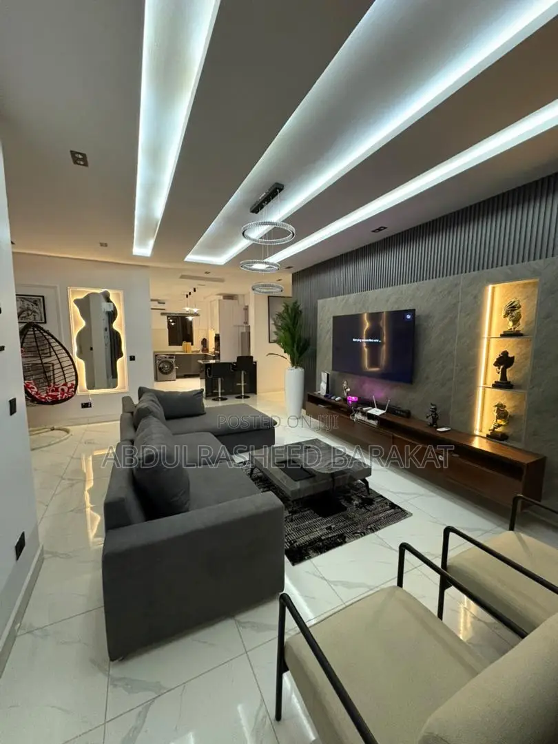 Luxury Two Bedroom Apartment With Bq Ps5 City View in Ikate