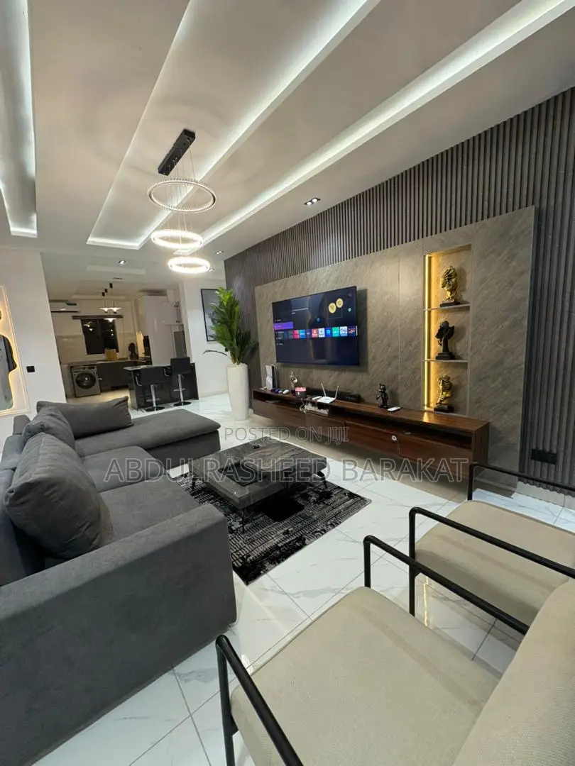 Luxury Two Bedroom Apartment With Bq Ps5 City View in Ikate