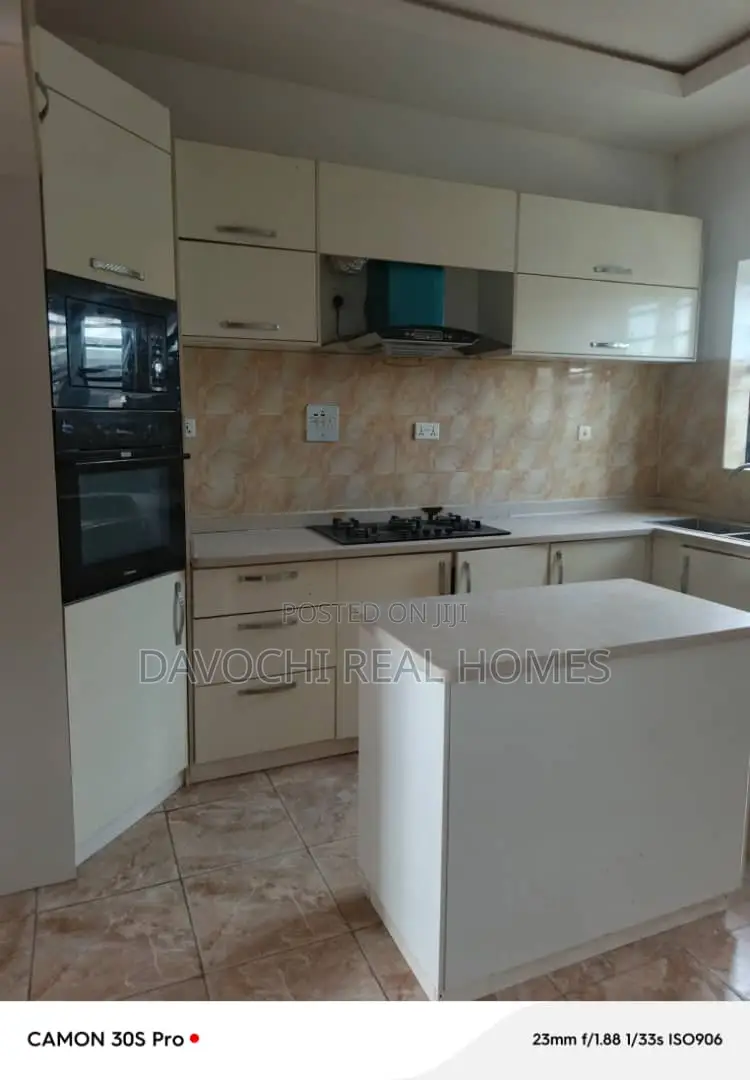 4bdrm Duplex in Victoria Crest4, Lekki Phase 2 for rent in Lekki Phase 2
