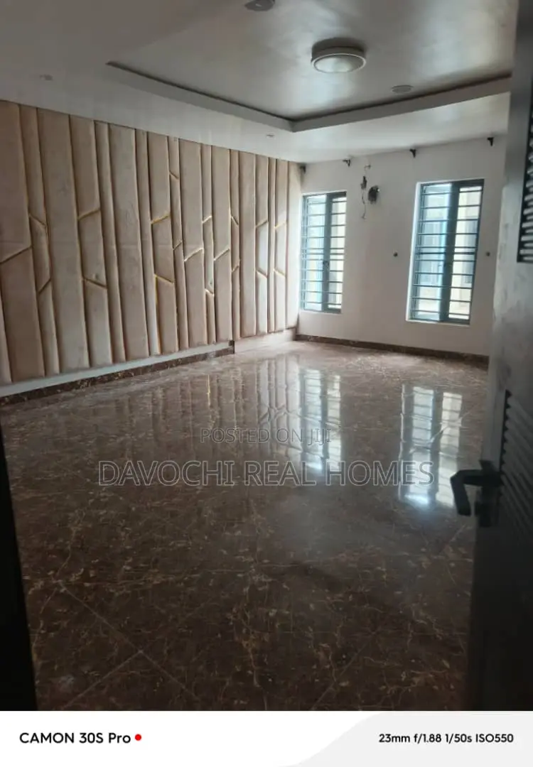 4bdrm Duplex in Victoria Crest4, Lekki Phase 2 for rent in Lekki Phase 2