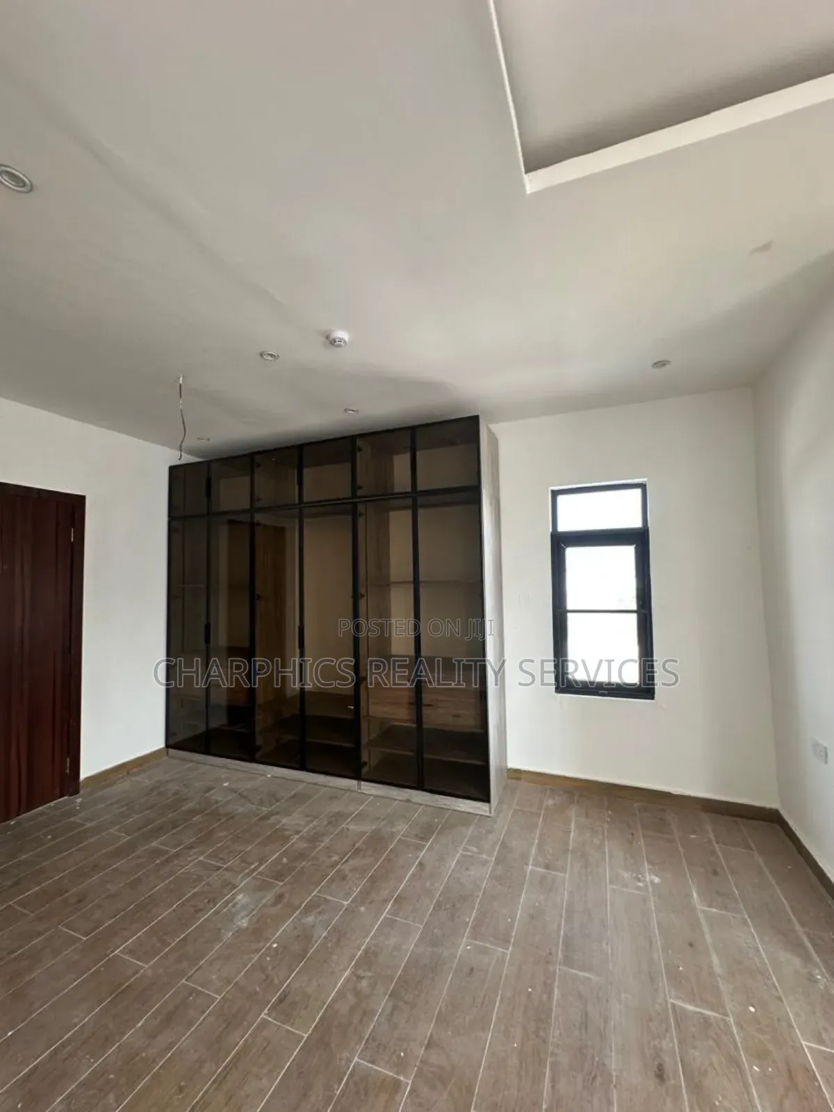 6bdrm Duplex in Ikate for sale in Ikate