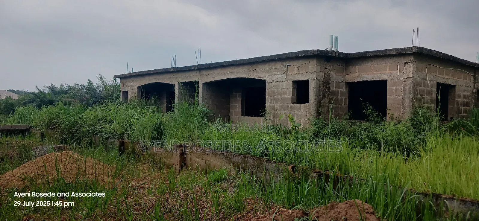 2bdrm Block of Flats in Omu Isoko, Mowe, Obafemi-Owode for sale in Obafemi-Owode