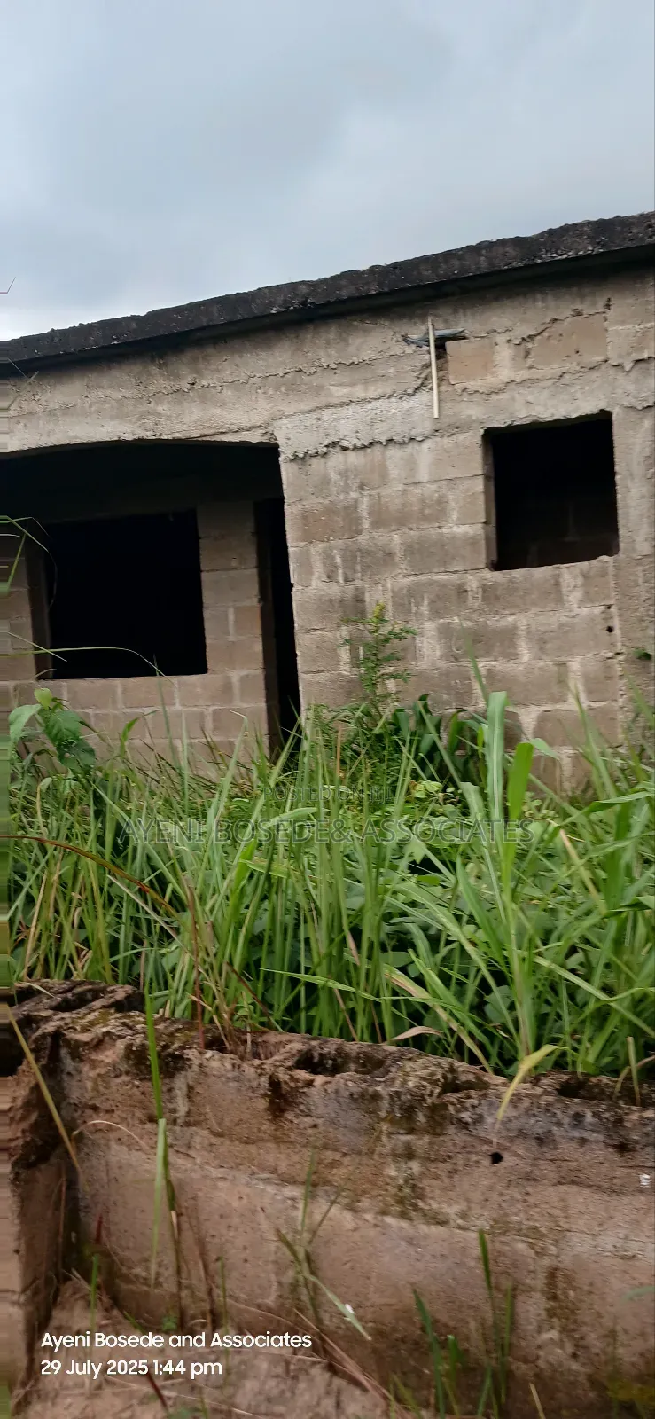 2bdrm Block of Flats in Omu Isoko, Mowe, Obafemi-Owode for sale in Obafemi-Owode