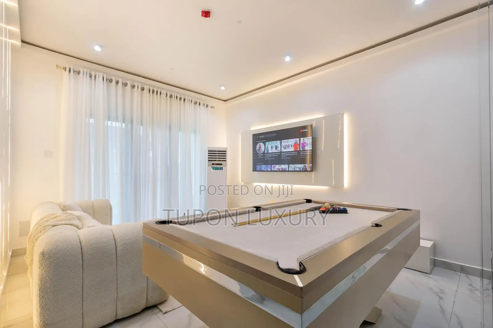 Luxury 2 Bedroom Apartment With Snooker With Ps5 in Lekki Phase 1