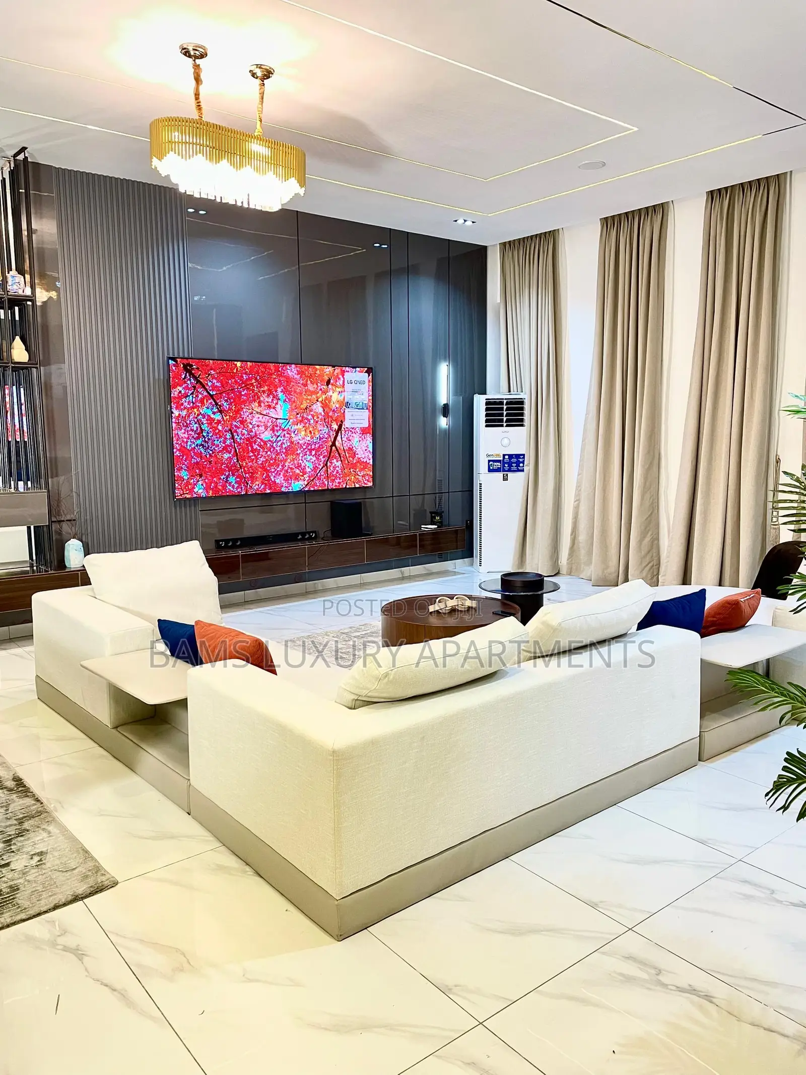 5 Beds Apartment for Stay and Party in Lekki Phase 1