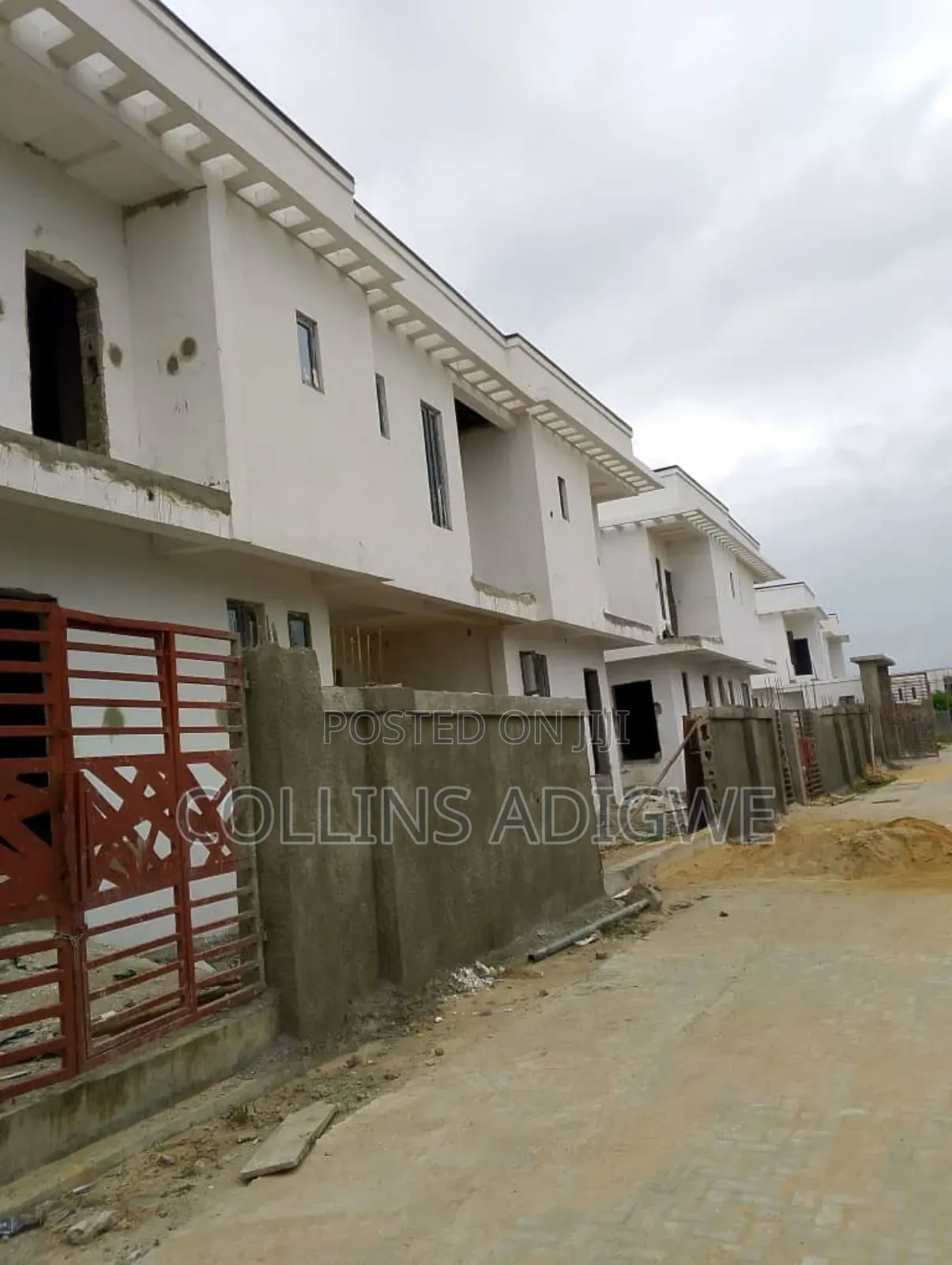 3bdrm Duplex in Service Estate for sale in Abraham Adesanya Estate