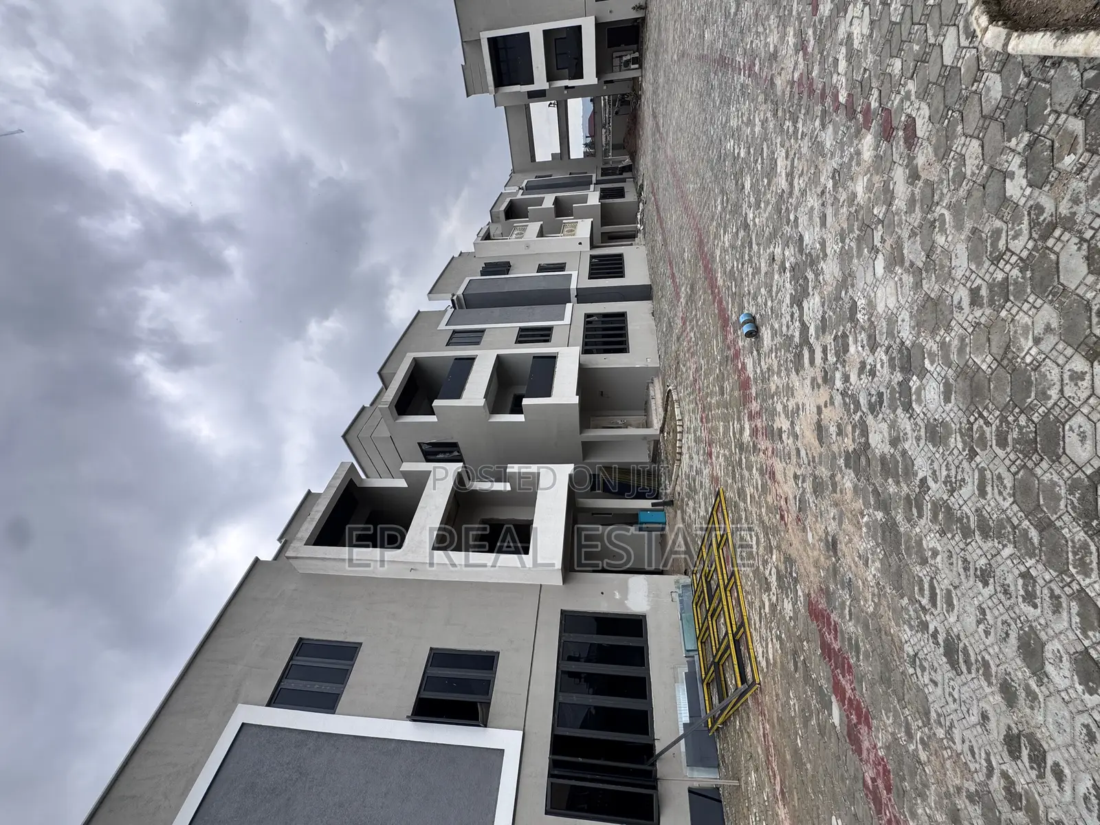 5bedroom Terrace Duplex in Kado
