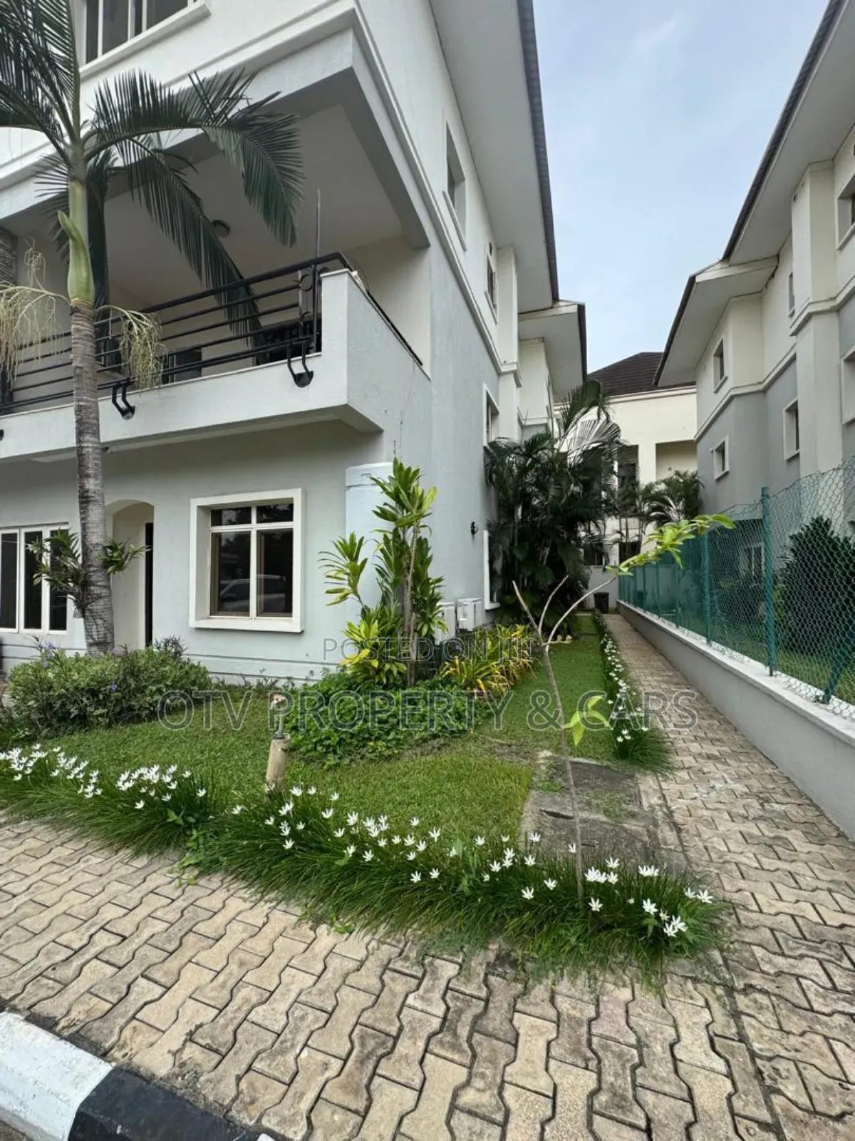 Furnished 4bdrm House in Banana Island for sale in Banana Island