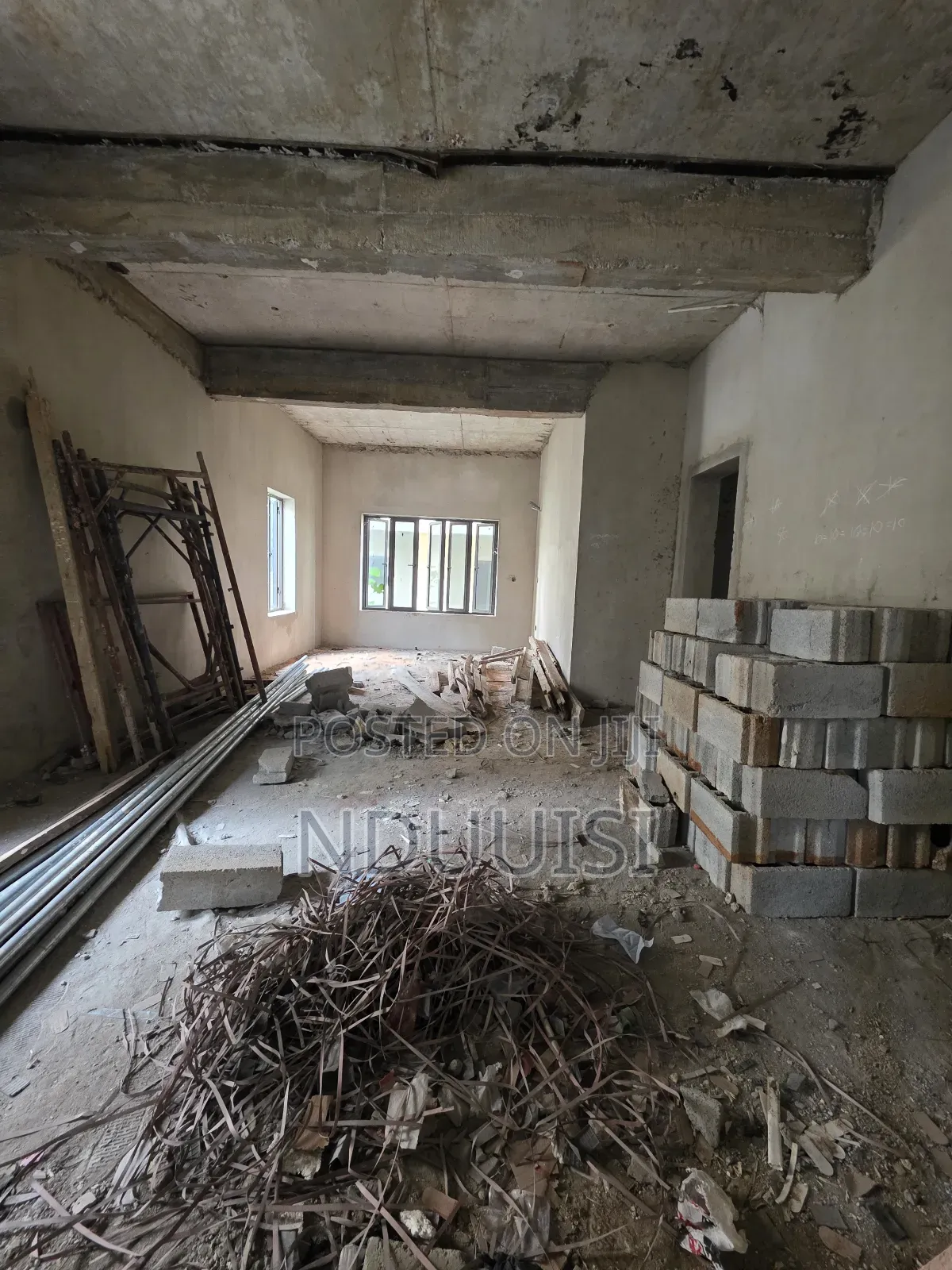 5bdrm Duplex in Stella Marris, Life Camp for sale in Life Camp