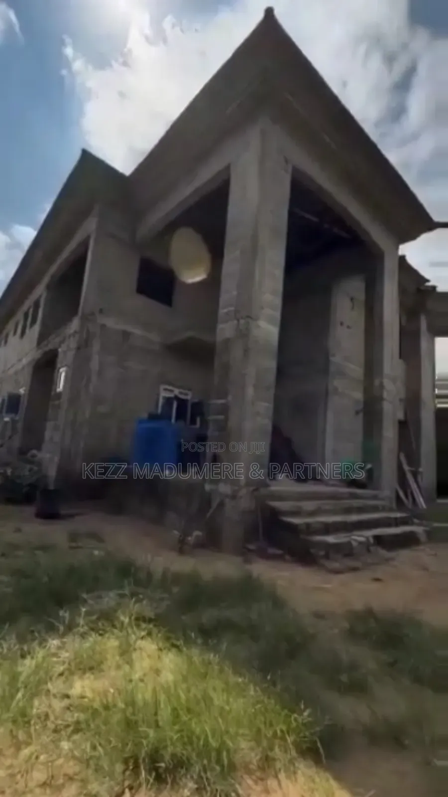 6bdrm Duplex in Mandela Estate Sars for sale in Port-Harcourt