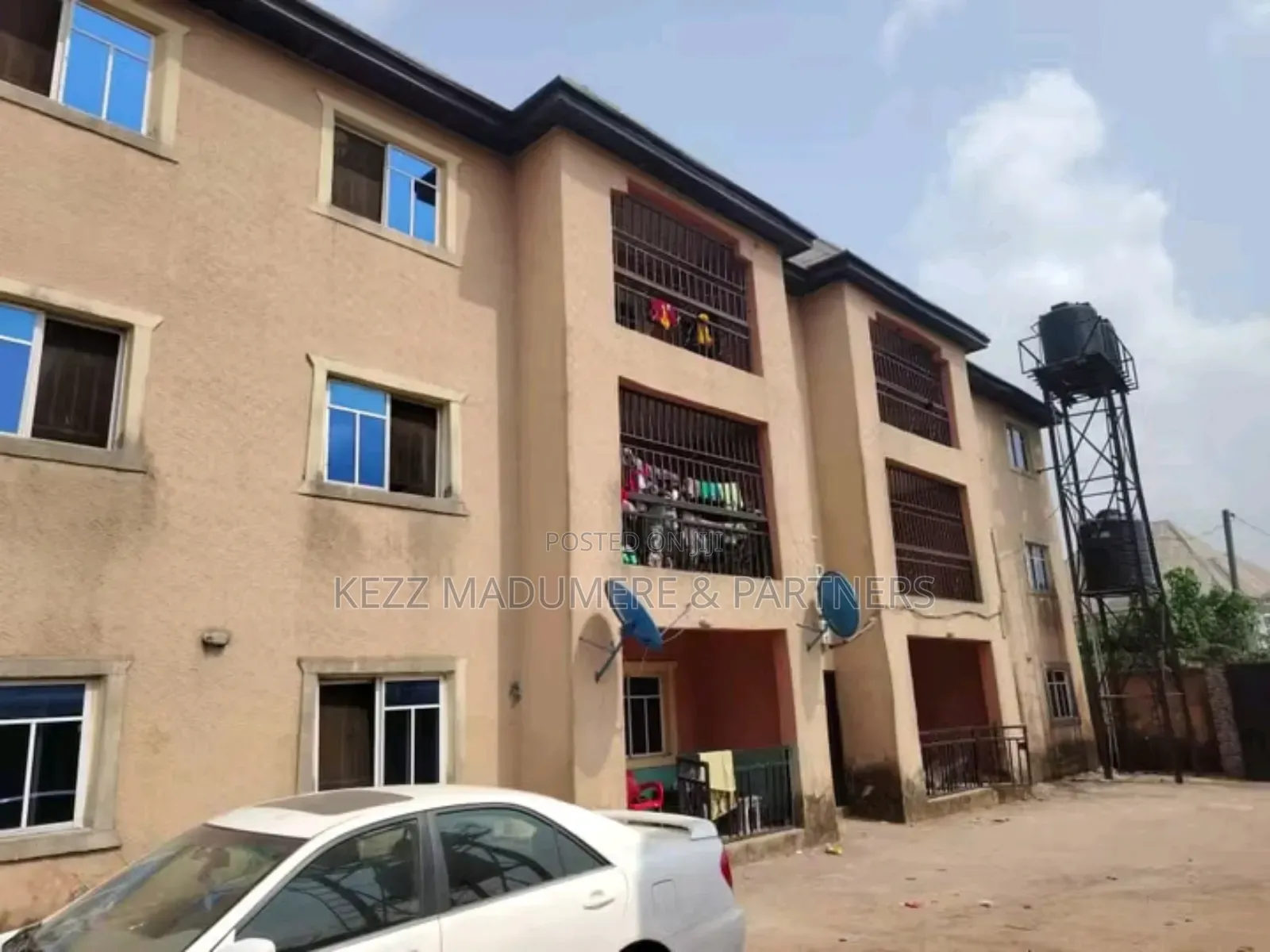 6bdrm Block of Flats in Umuguma Owerri Imo for sale in Owerri