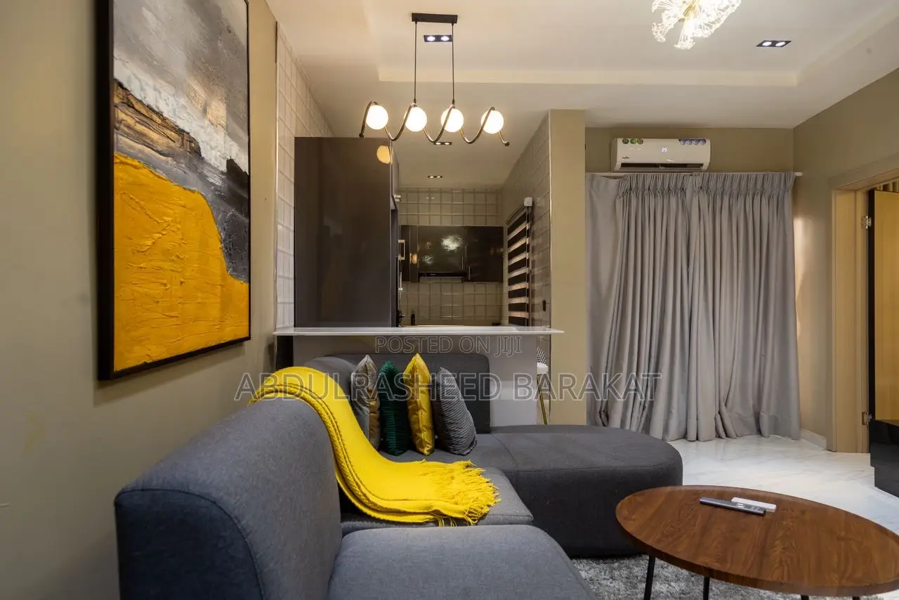 Spacious 1 Bedroom With Pool Gym Balcony in Lekki