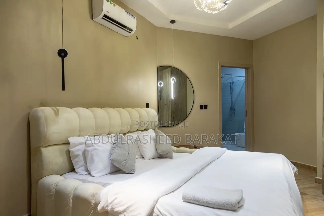 Spacious 1 Bedroom With Pool Gym Balcony in Lekki