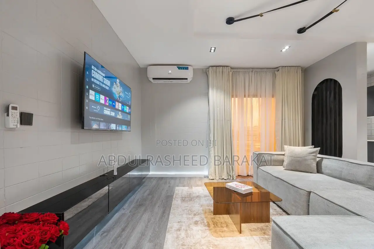 Brand New Luxury 2 Bedroom Apartment With Pool Gym Balcony in Lekki Phase 1