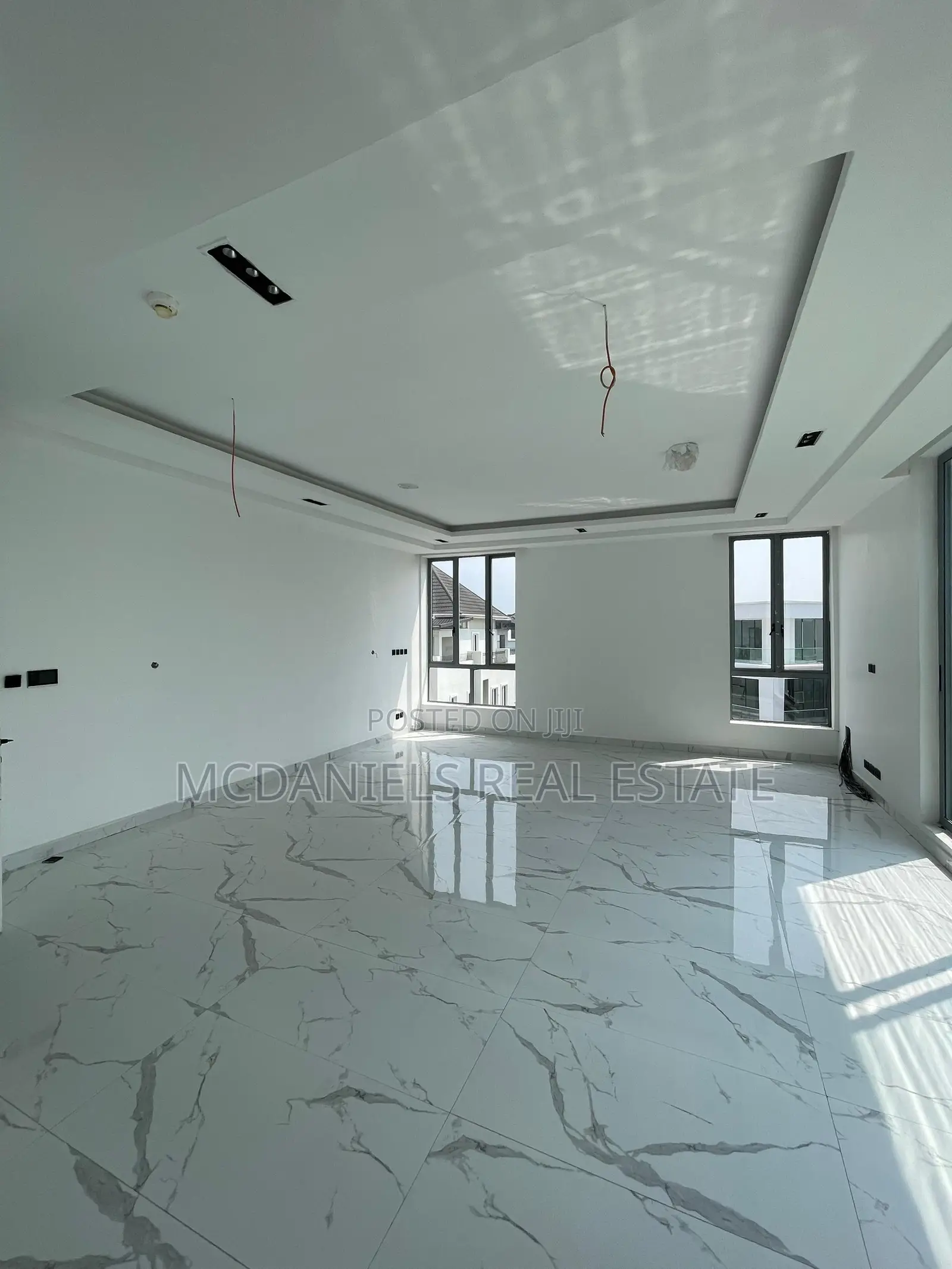 Furnished 5bdrm Duplex in Osapa london for sale in Osapa london
