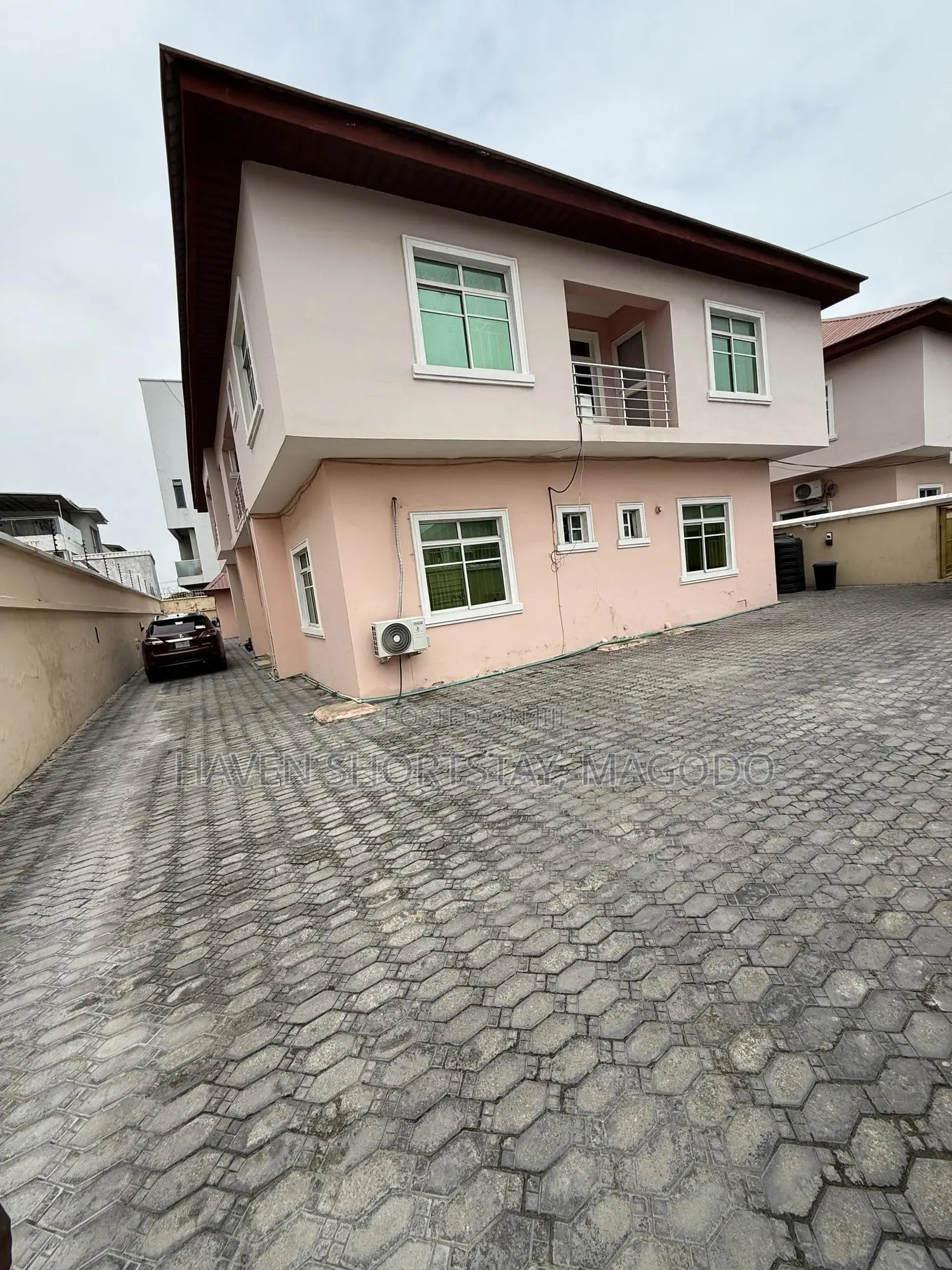 Furnished 5bdrm Duplex in Magodo Gra Phase 2 for sale in Lekki Phase 1