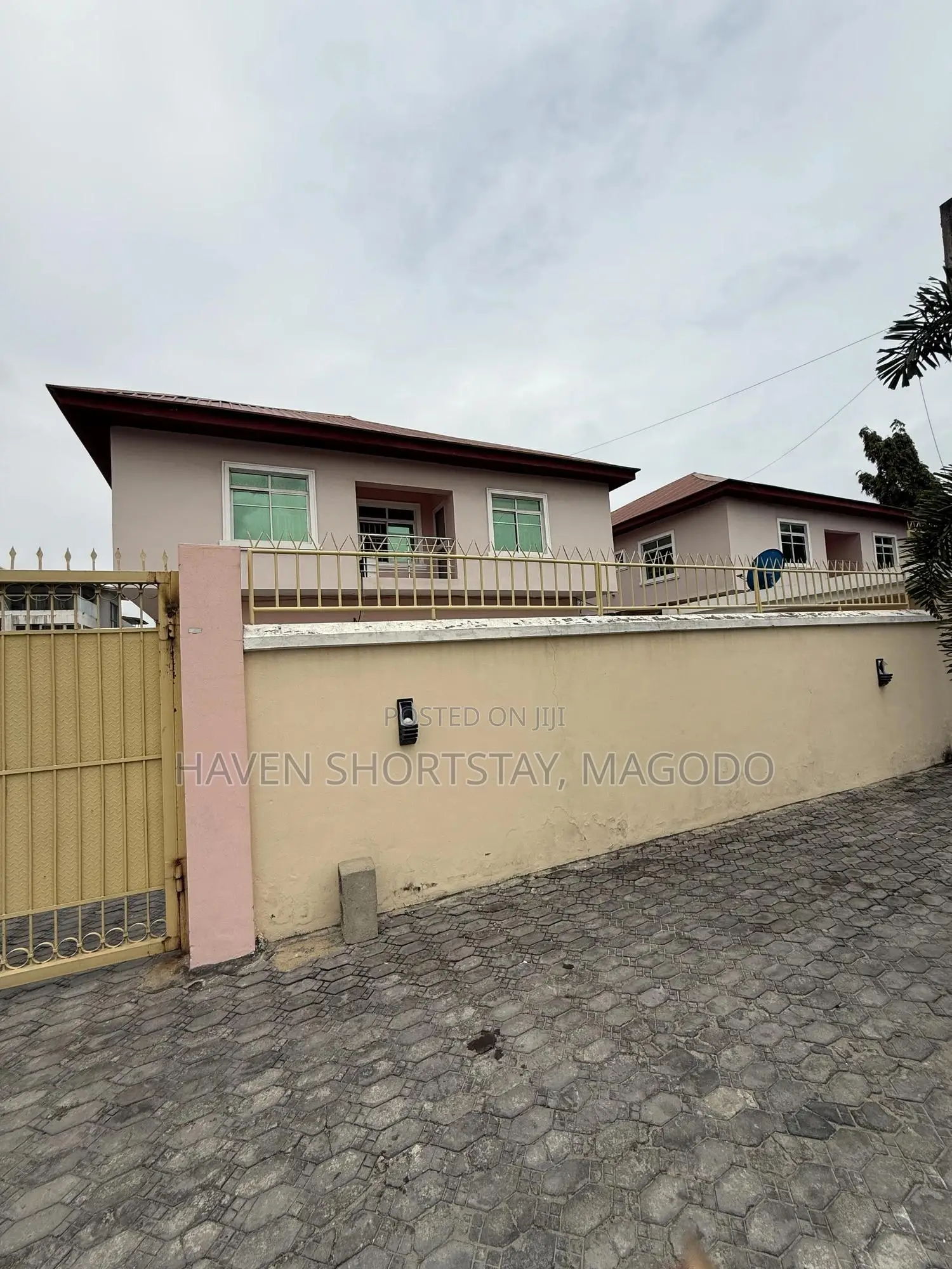 Furnished 5bdrm Duplex in Magodo Gra Phase 2 for sale in Lekki Phase 1