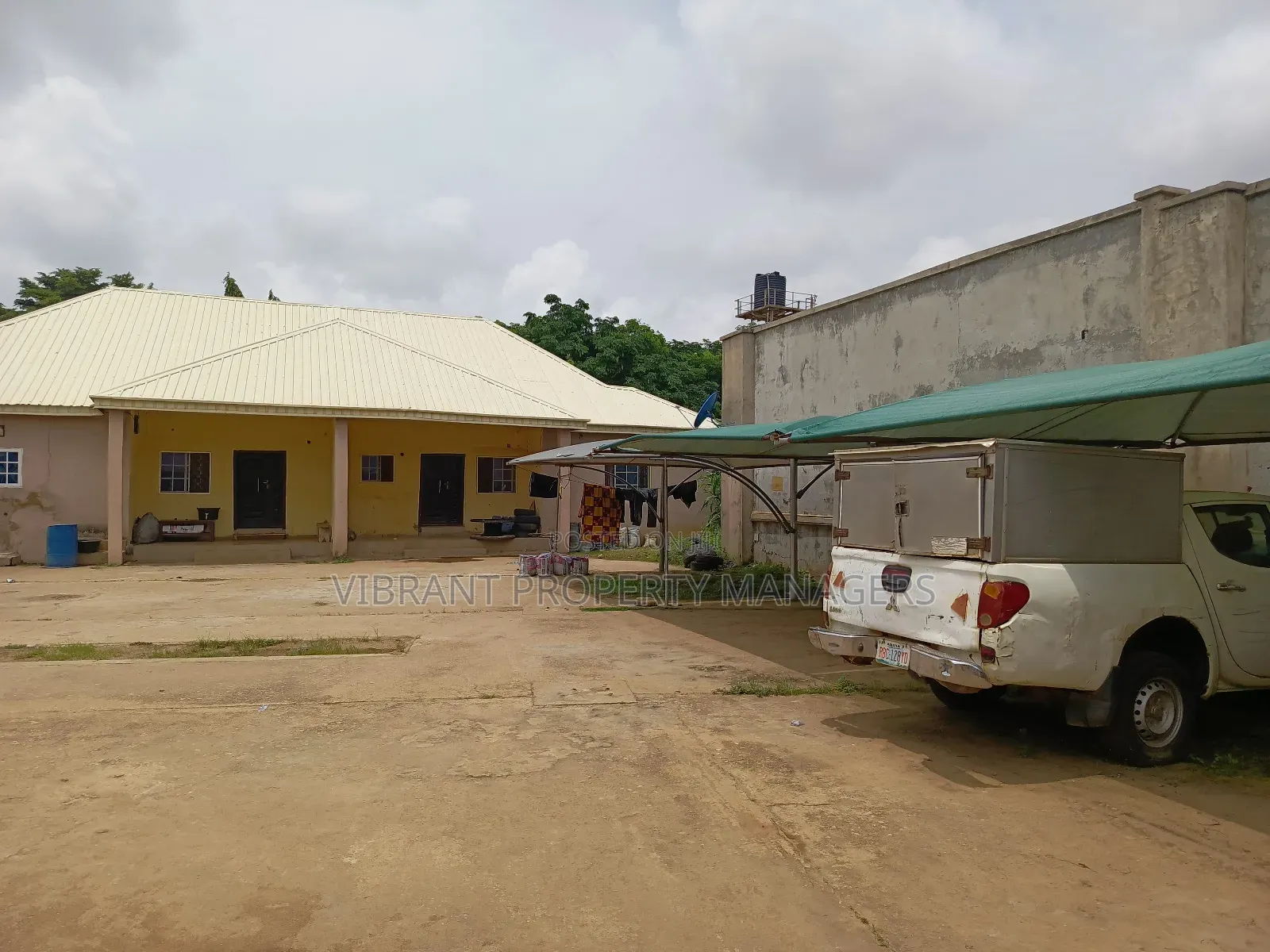 12bdrm Block of Flats in Gwari Avenue Barnawa, Kaduna / Kaduna State in Kaduna / Kaduna State