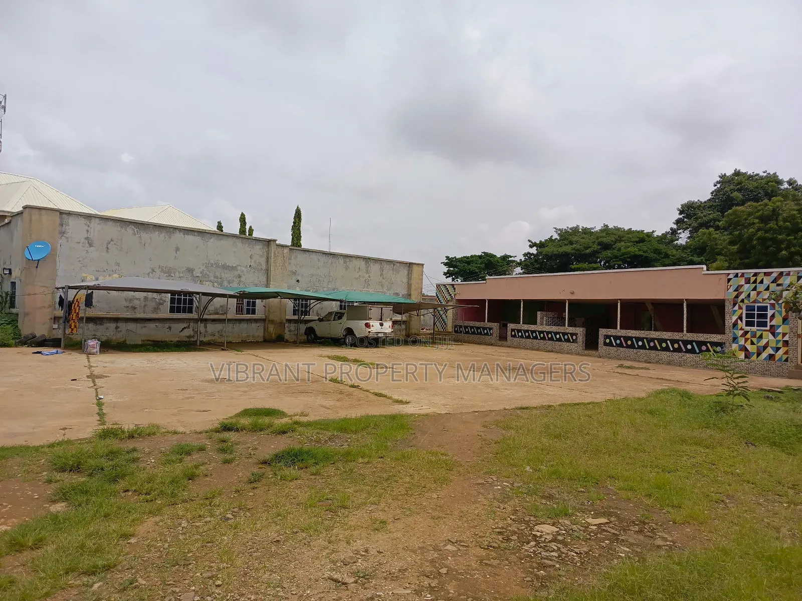 12bdrm Block of Flats in Gwari Avenue Barnawa, Kaduna / Kaduna State in Kaduna / Kaduna State