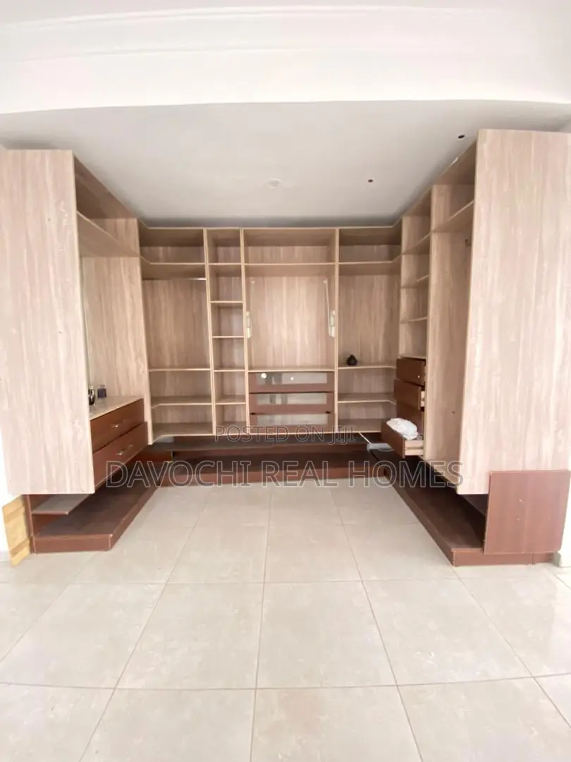 4bdrm Duplex in Ikota Gra for rent in Ikota