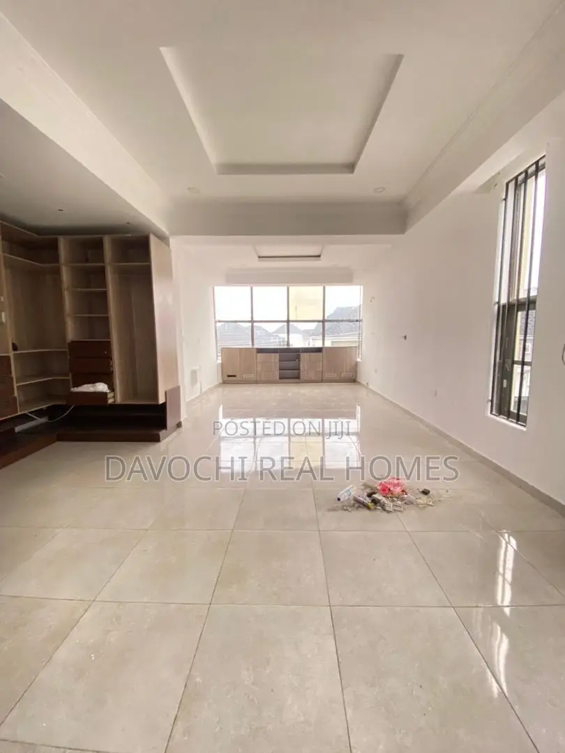 4bdrm Duplex in Ikota Gra for rent in Ikota