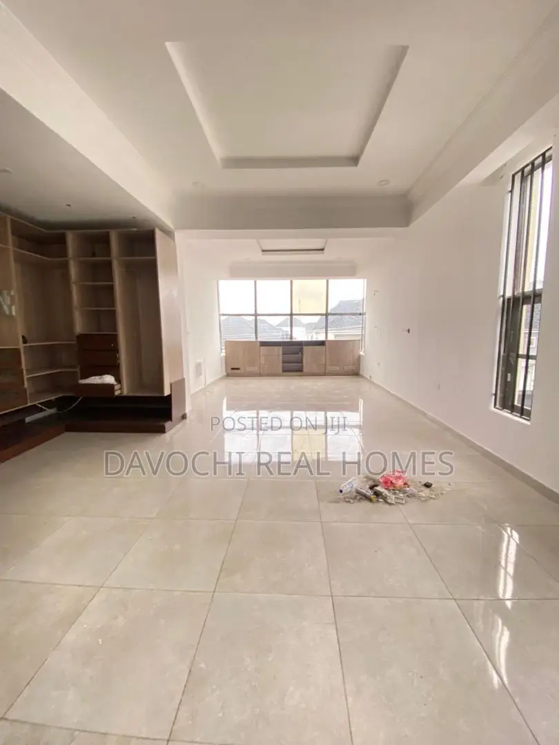 4bdrm Duplex in Ikota Gra for rent in Ikota