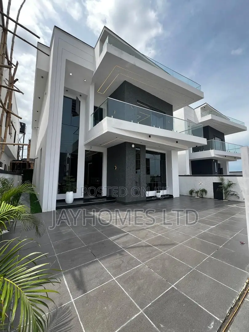 5-Bedroom Detached Duplex With Bq for Sale in Ajah Lagos in Ado / Ajah