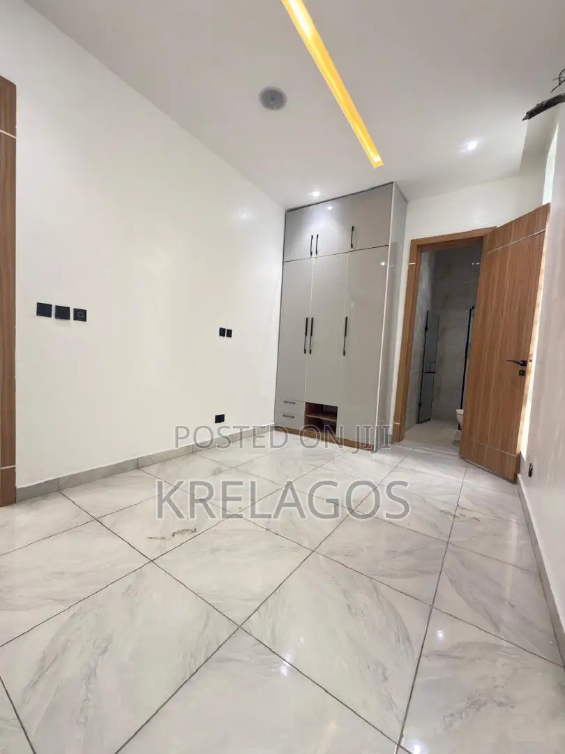 4bdrm Duplex in Orchid, Chevron for sale in Chevron