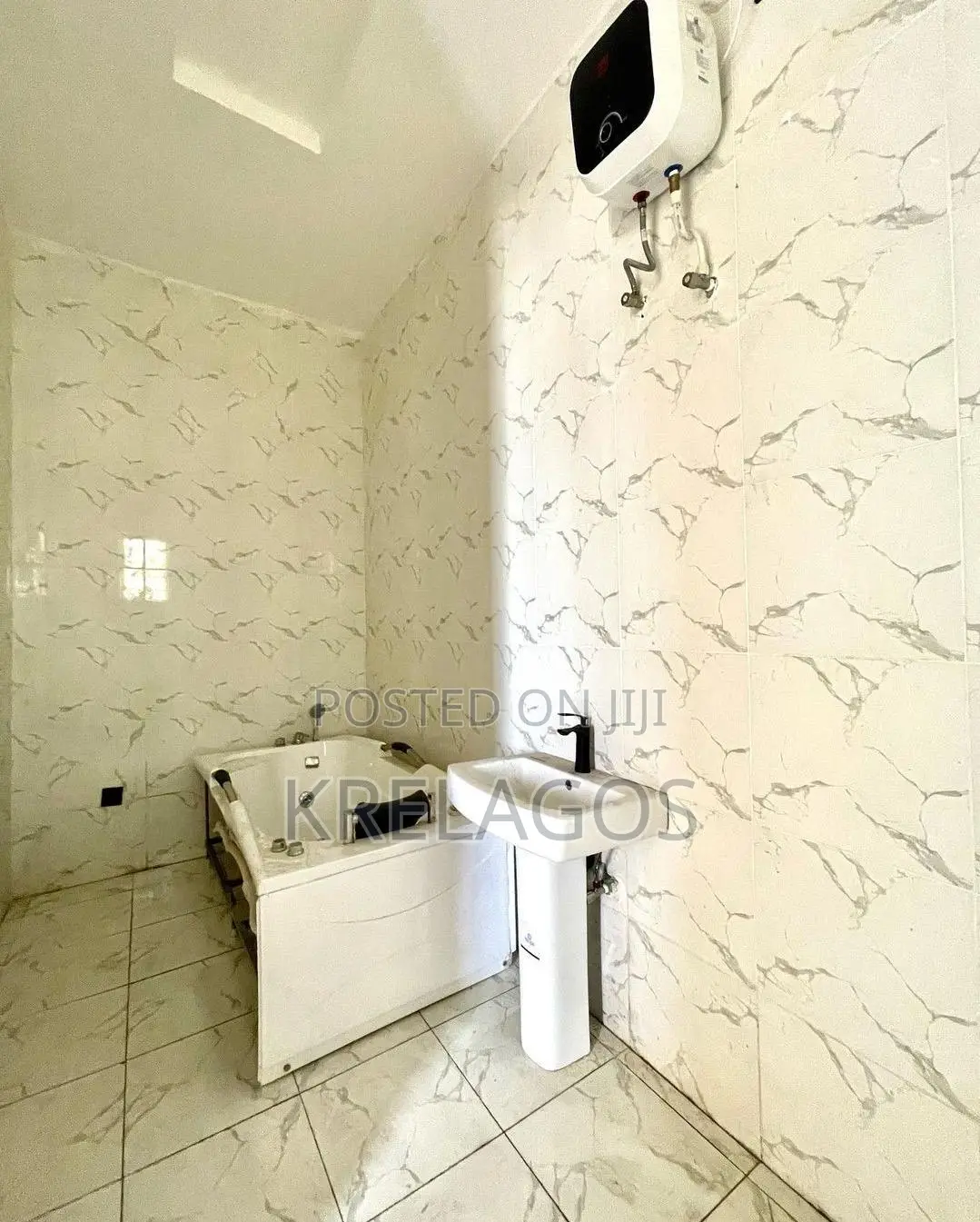 4bdrm Duplex in Orchid, Chevron for sale in Chevron