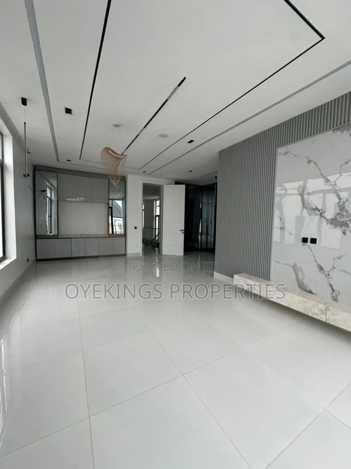 5bdrm Duplex in Lekki, Chevron for sale in Chevron