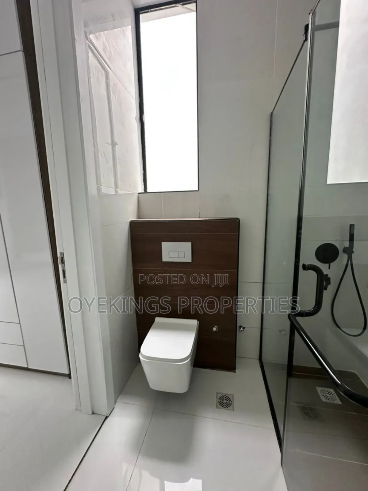 5bdrm Duplex in Lekki, Chevron for sale in Chevron