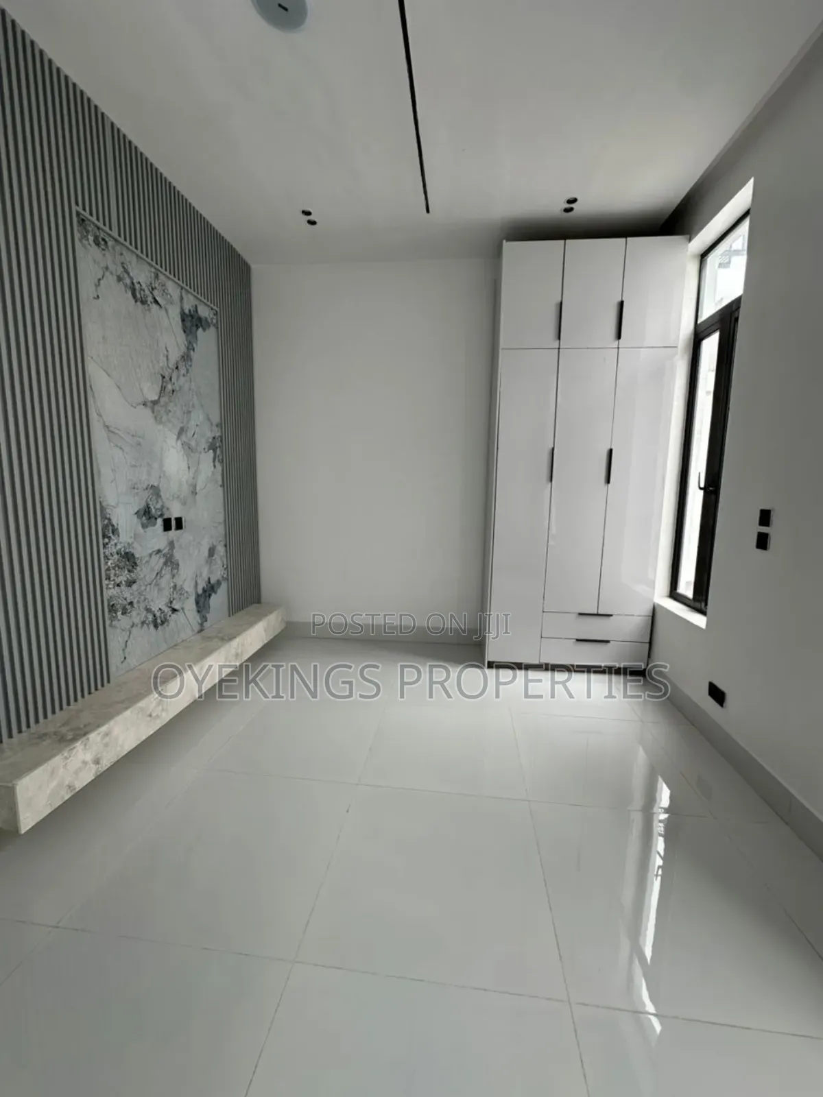 5bdrm Duplex in Lekki, Chevron for sale in Chevron