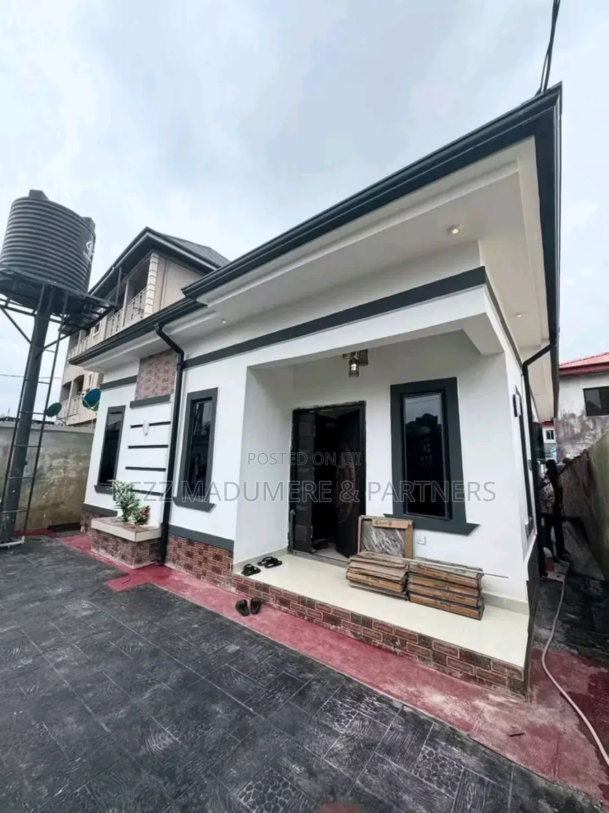 2bdrm Bungalow in Aparalink Road for sale in Port-Harcourt