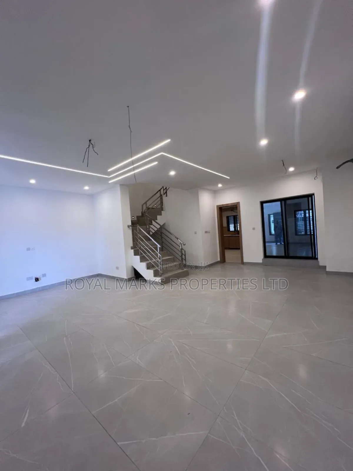 4bdrm Duplex in Life Camp for sale in Life Camp