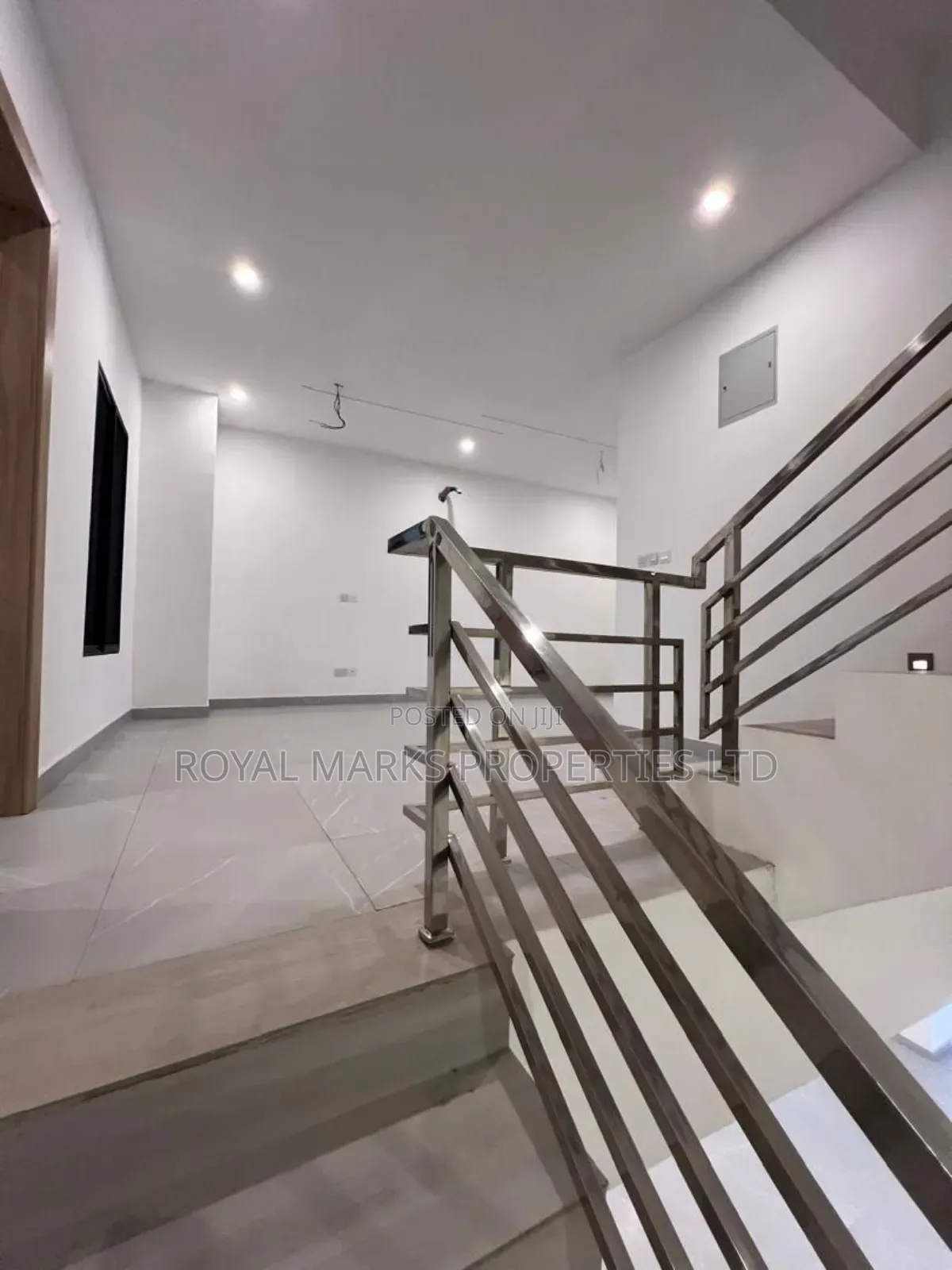 4bdrm Duplex in Life Camp for sale in Life Camp