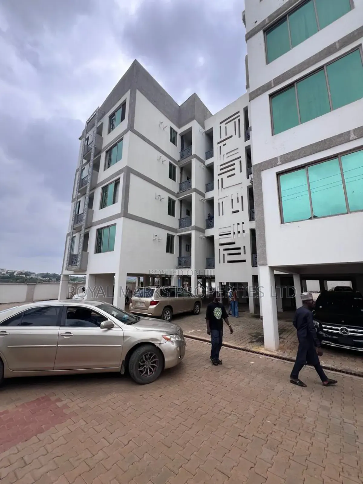 3bdrm Block of Flats in Life Camp for sale in Life Camp
