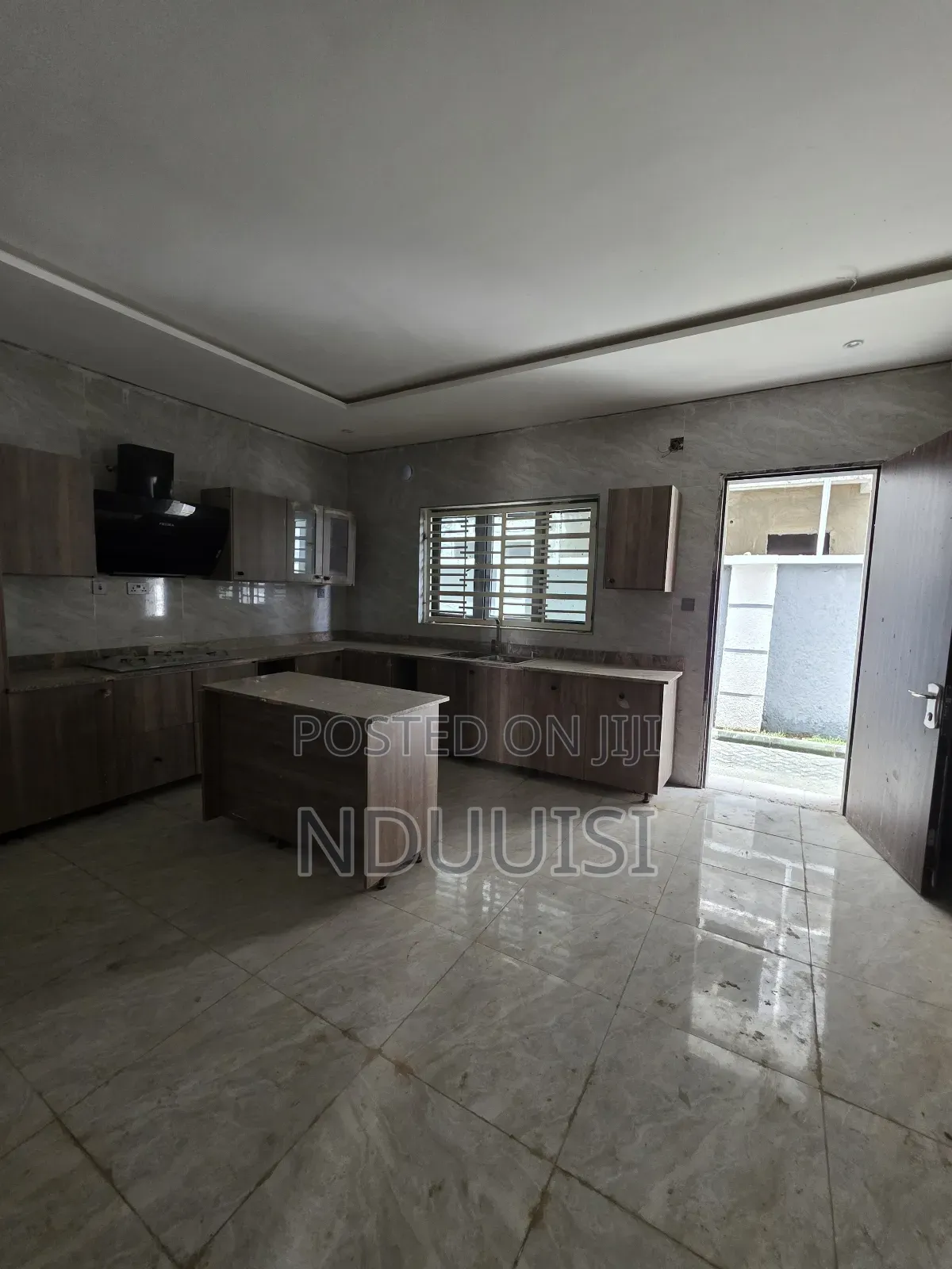 5bdrm Duplex in Life Camp for sale in Life Camp