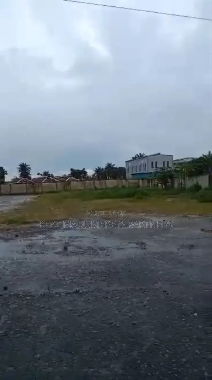 For Sale : 12 Plots Olu Obasanjo Major Road Ph in Port-Harcourt