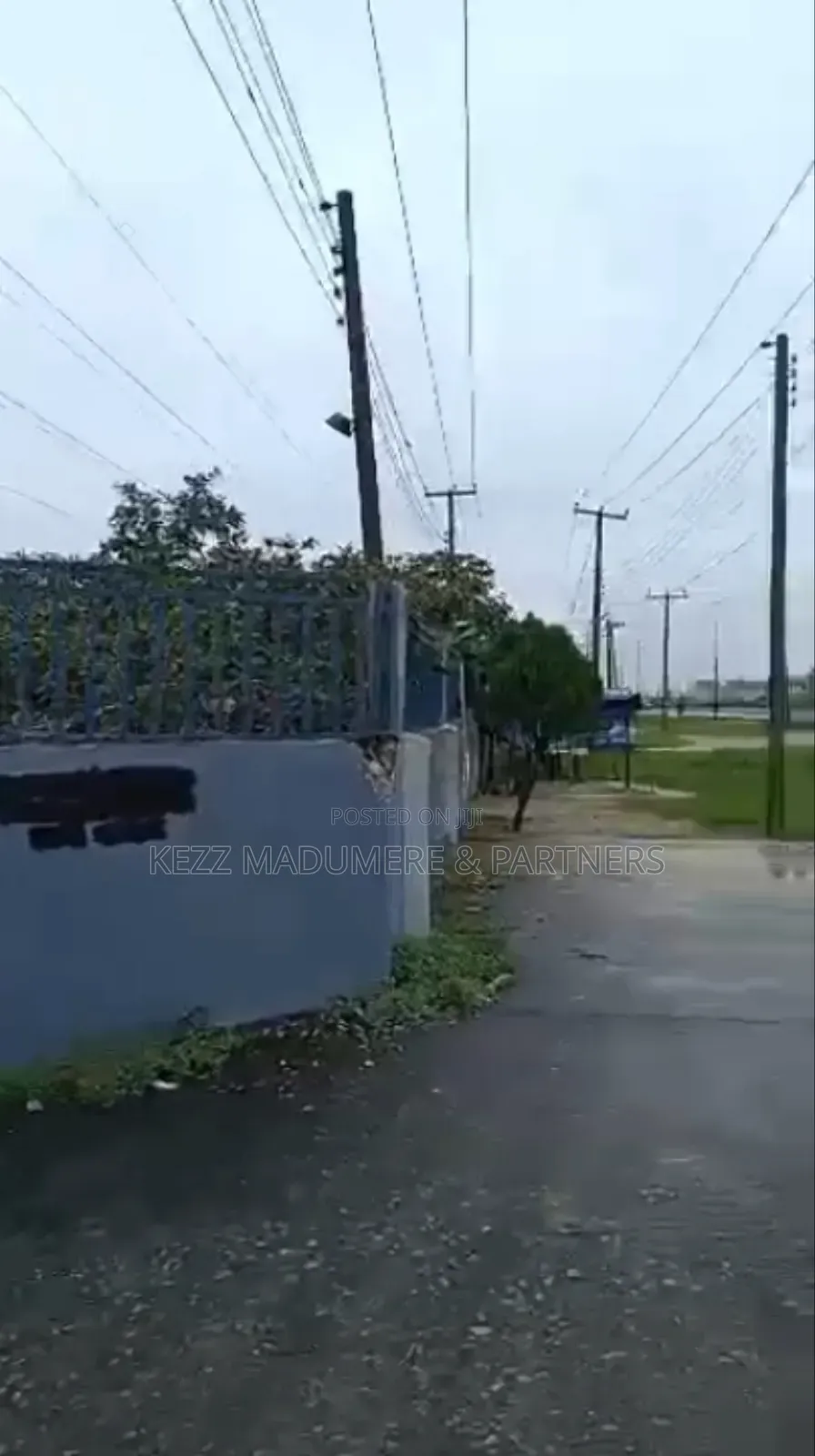 For Sale : 12 Plots Olu Obasanjo Major Road Ph in Port-Harcourt