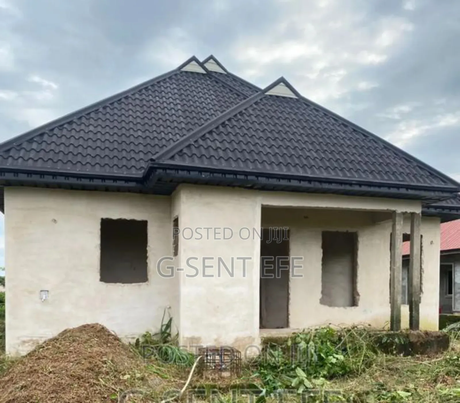6bdrm Block of Flats in Ekehuan Barracks, Benin City for sale in Benin City