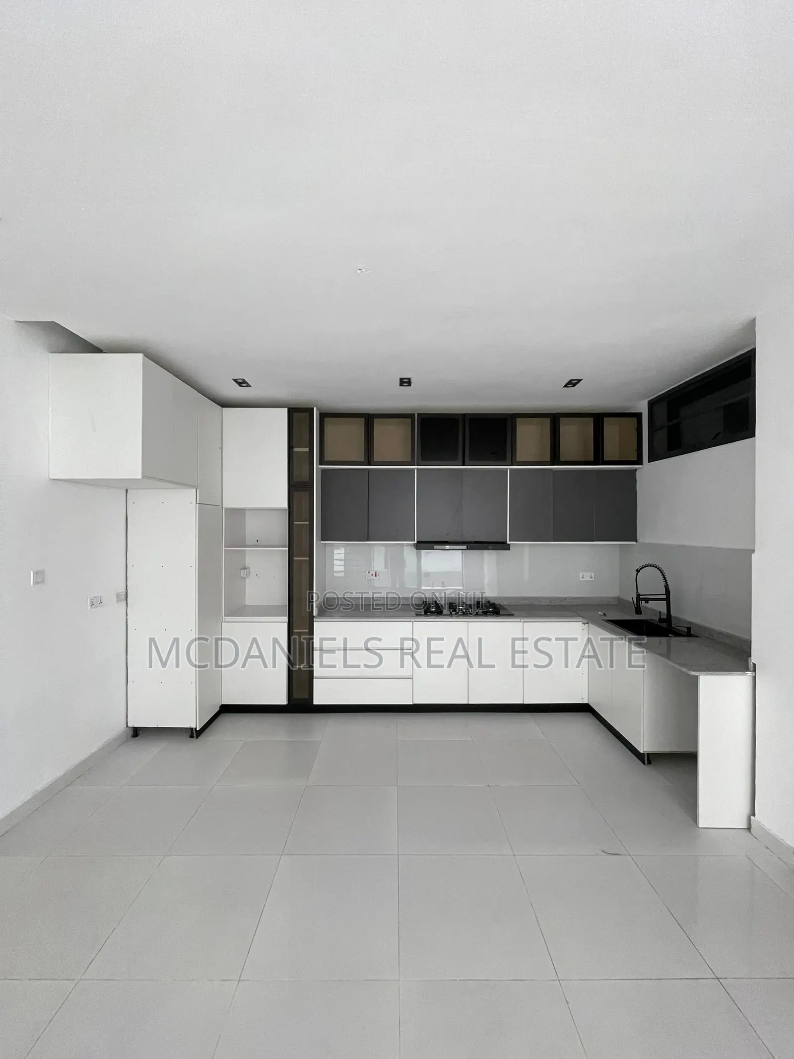 Furnished 2bdrm Apartment in Ologolo for sale in Ologolo