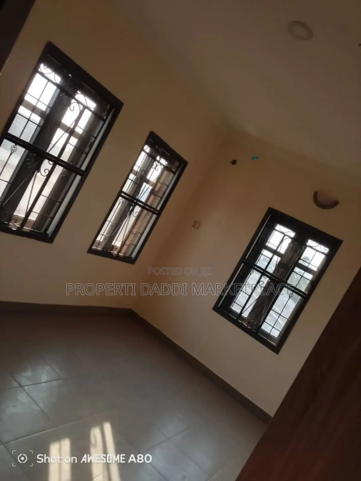 5bdrm Block of Flats in Ayobo for sale in Ayobo