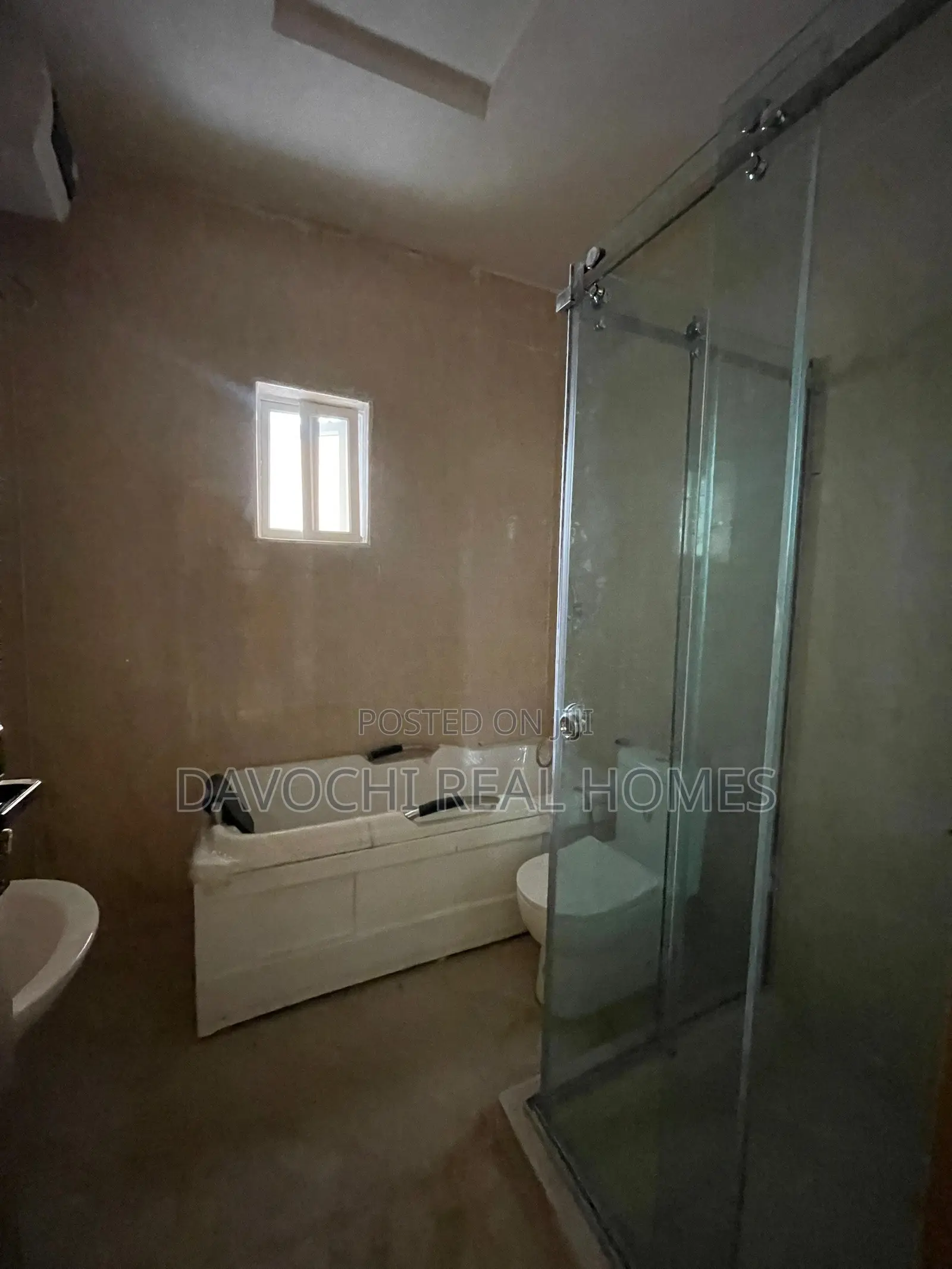4bdrm Duplex in Conservative Road,, Chevron for rent in Chevron