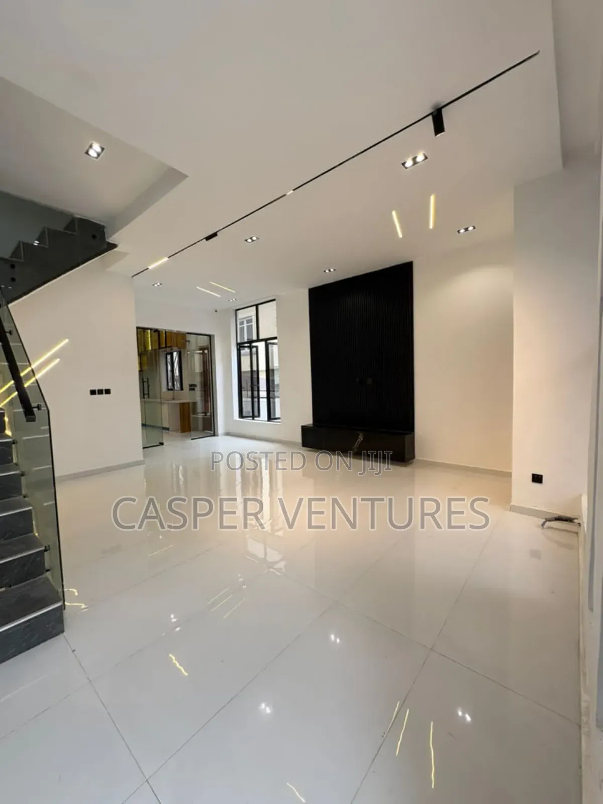 4bdrm Duplex in Lekki County, Ikota for sale in Ikota