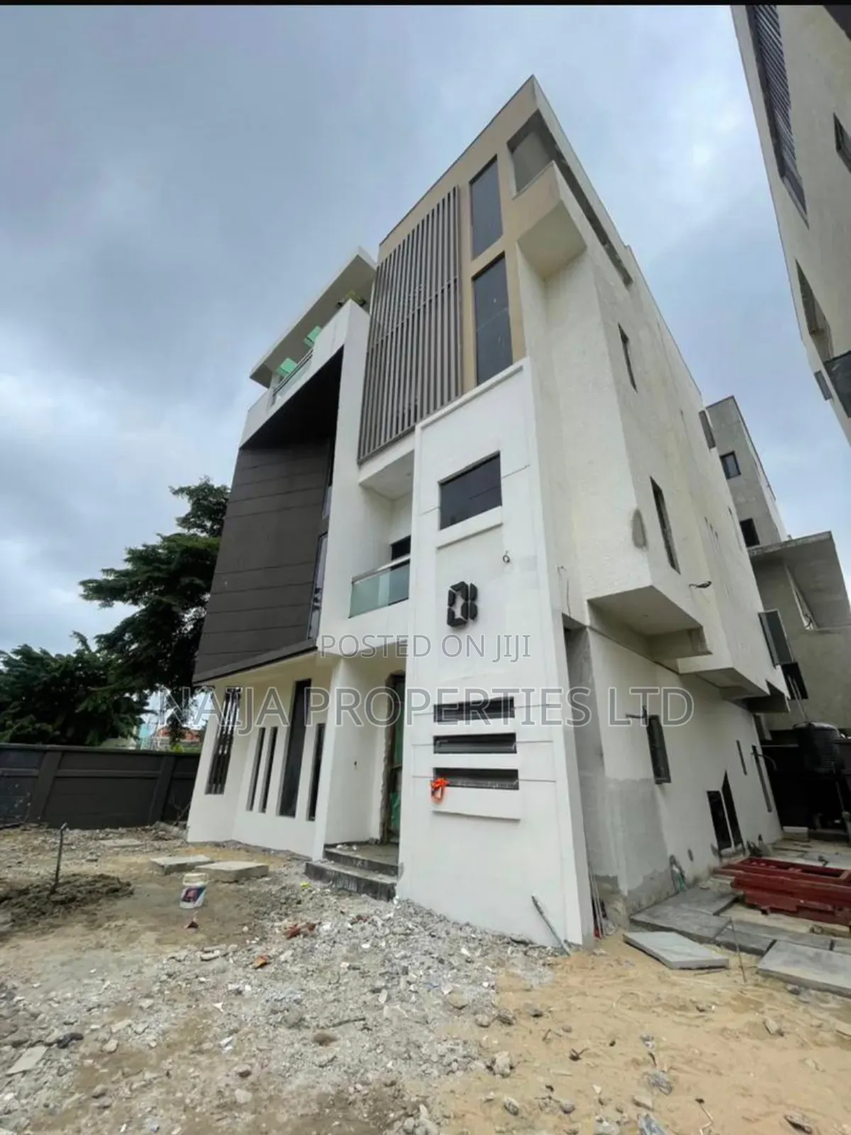 6bdrm Duplex in Off Bourdilon, Ikoyi for sale in Ikoyi