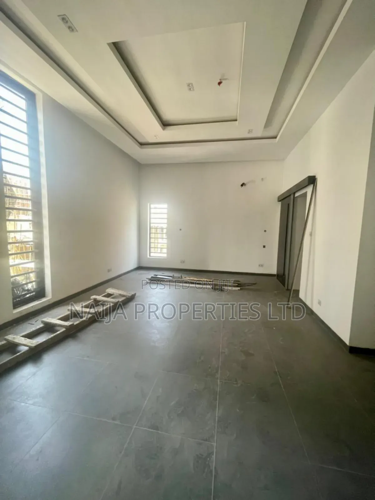 6bdrm Duplex in Off Bourdilon, Ikoyi for sale in Ikoyi