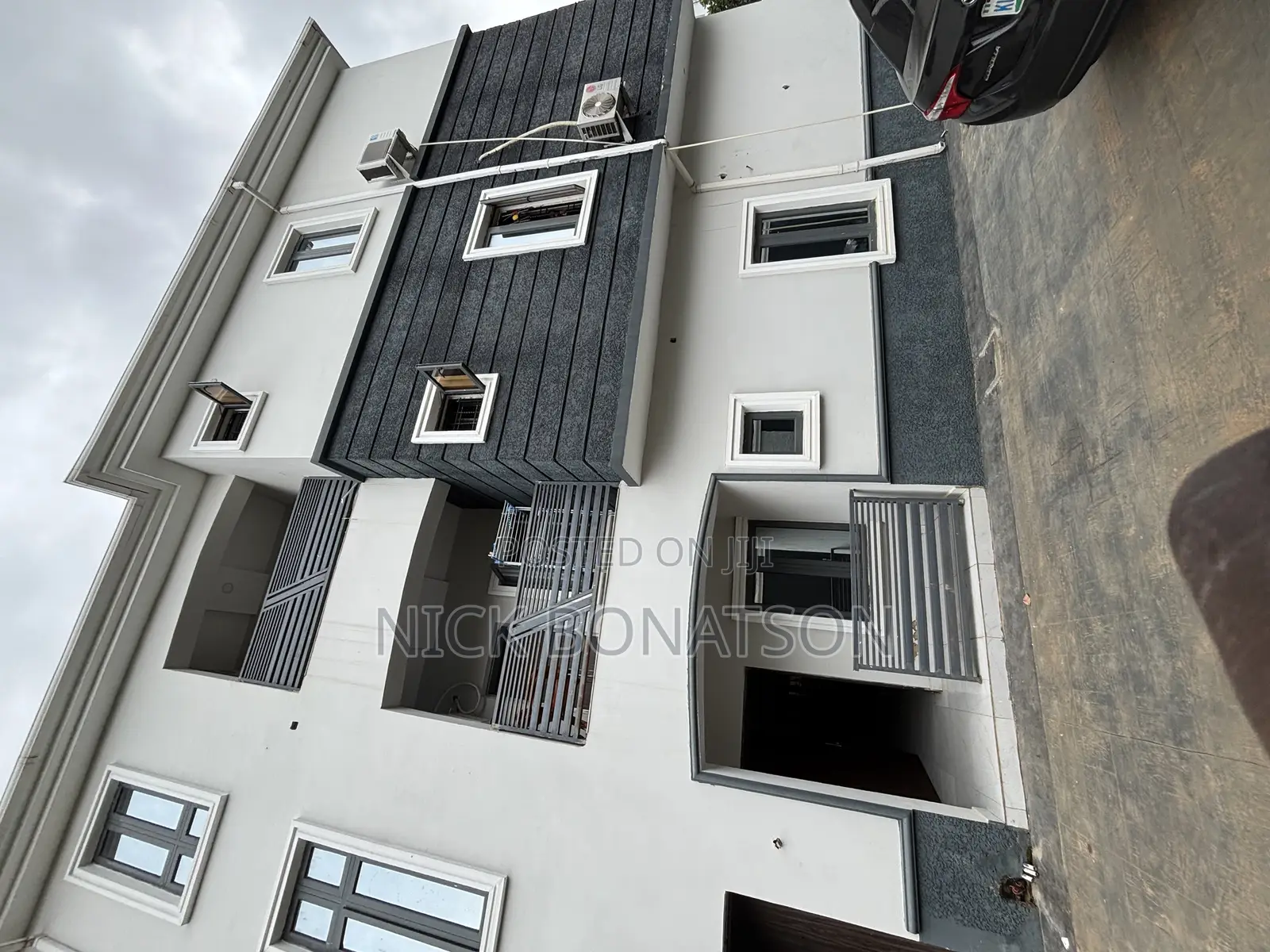 3bdrm Apartment in Life Camp Close To, Dape for rent in Dape