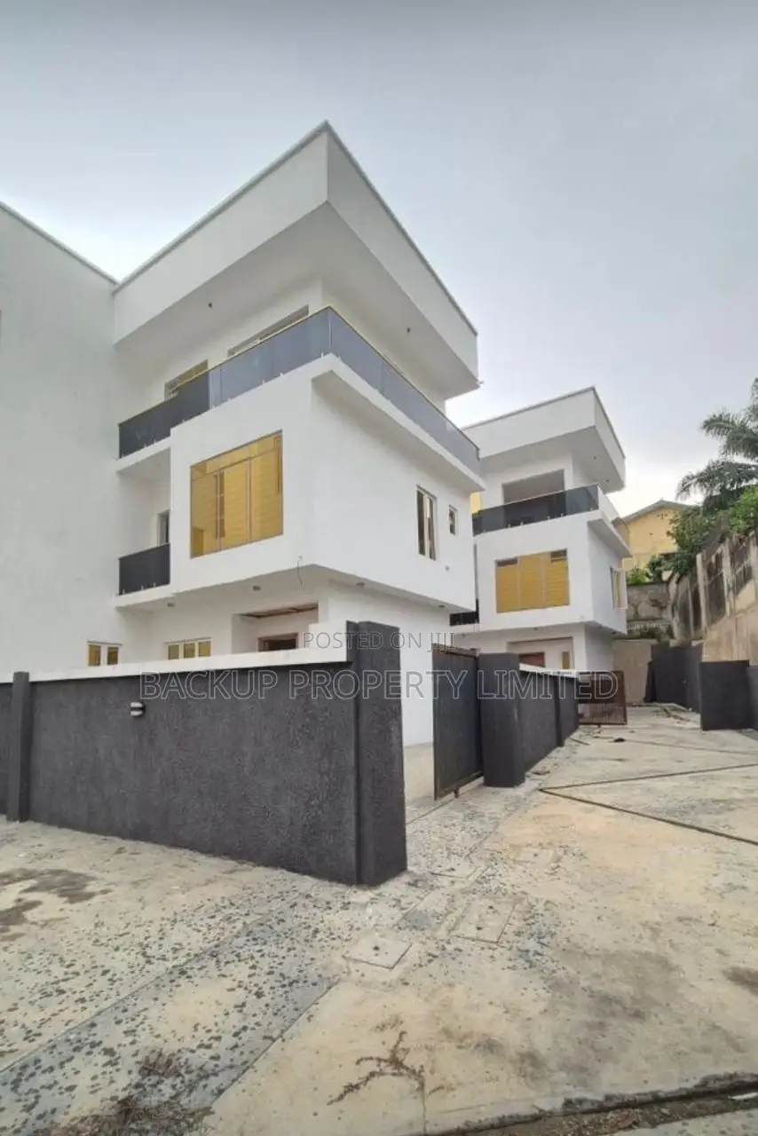 5bdrm Duplex in Opebi for sale in Opebi