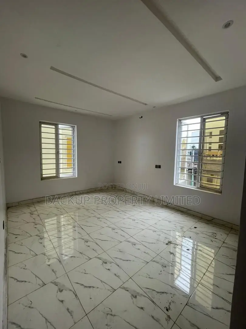 5bdrm Duplex in Opebi for sale in Opebi